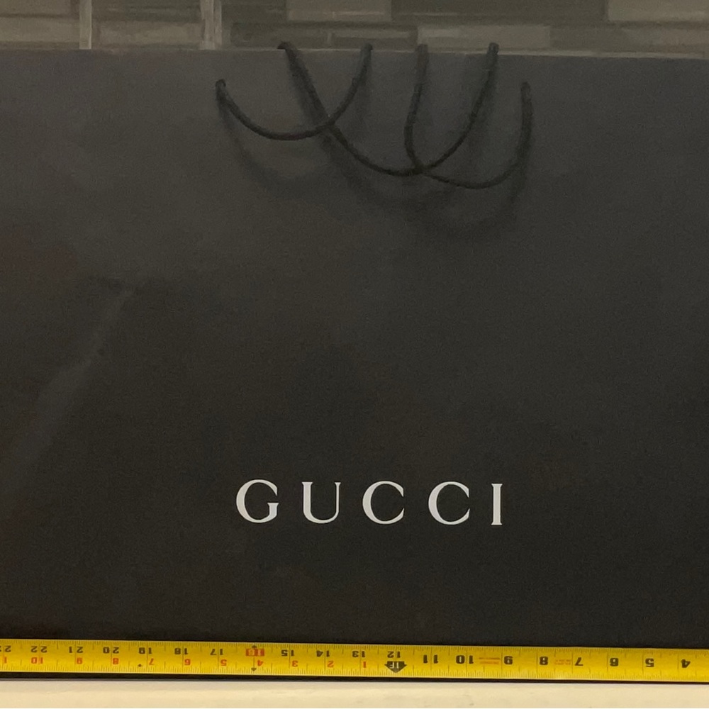 Large Gucci paper bag
